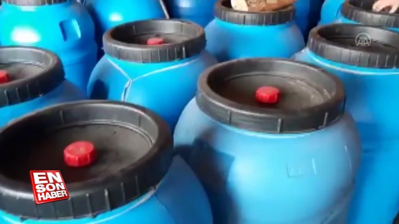 İzmir'de 11 bin litre sahte içki ele geçirildi