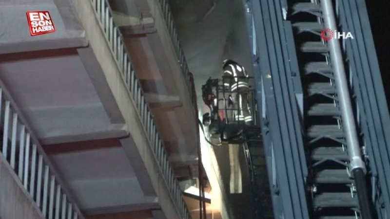 Bayrampaşa'da plastik atölyesinde yangın çıktı