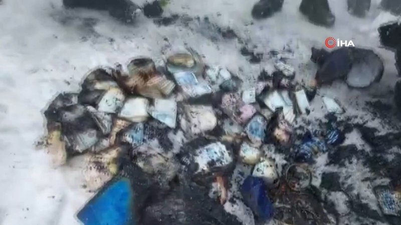 Kocaeli'de, yanan prefabrik evde 500 bin TL kül oldu