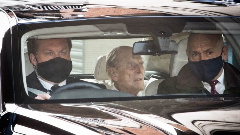 Prens Philip, 1 aylık tedavinin ardından taburcu edildi