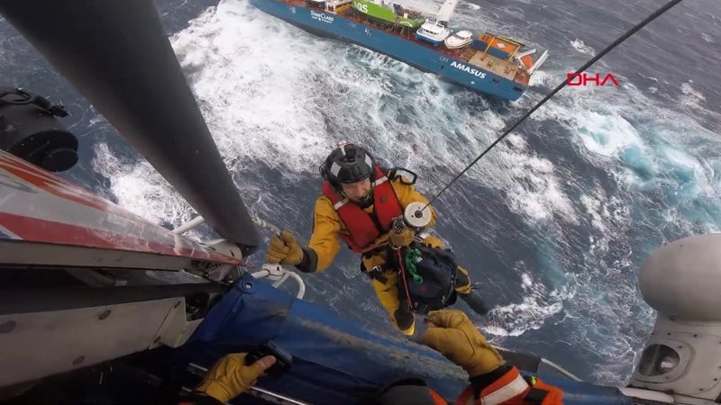 Hollanda bandıralı geminin mürettebatı kurtarıldı