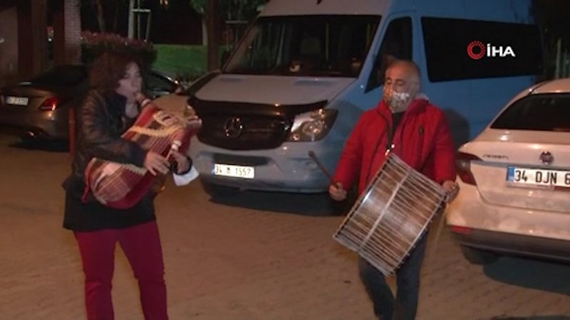 Maltepe'de tulum sesleriyle sahura uyandırdılar