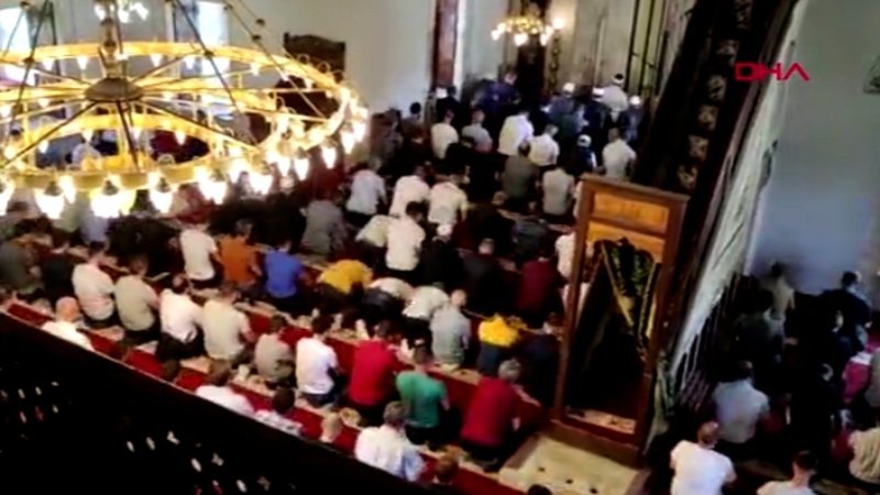 Diyanet İşleri Başkanı Ali Erbaş, Kosova’da cuma namazını kıldırdı