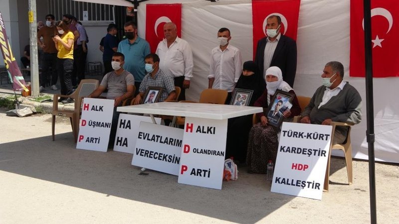 Muş’ta HDP önünde eylem yapan ailelerin sayısı 6’ya yükseldi