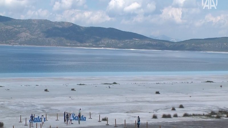 Salda Gölü'ndeki Beyaz Adalar doğal görünümüne kavuştu