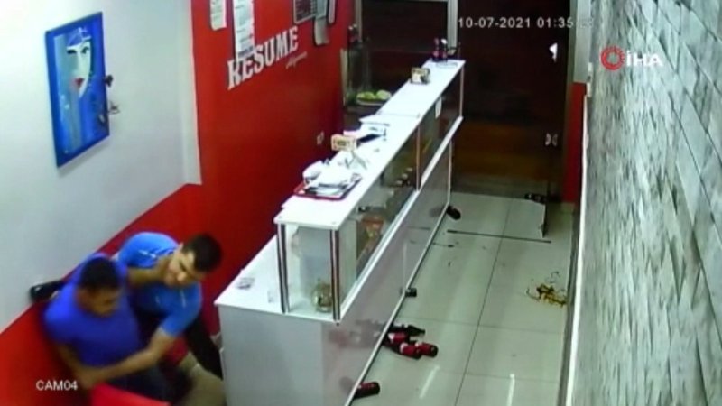 Zonguldak'ta yıllar önce husumet yaşadığı esnafı bıçakladı