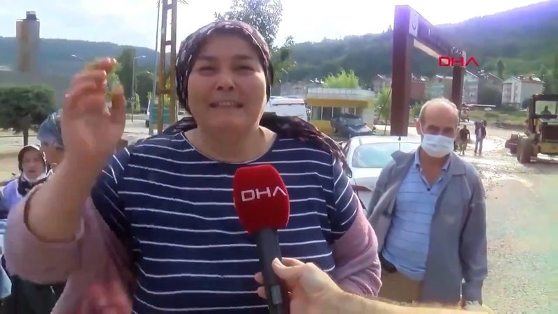 Bozkurt'ta acılı kadın: Sevdiklerimiz el sallayarak gittiler