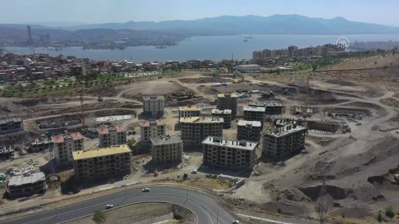 İzmirli depremzedelerin yaraları sarılıyor