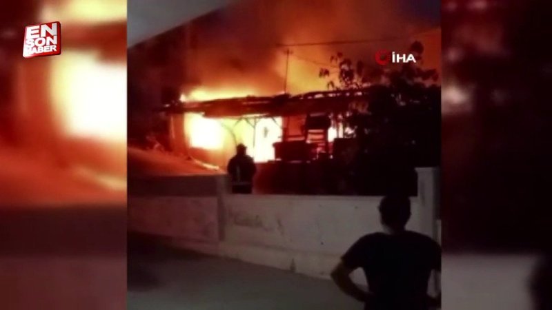 Antalya’da yangın gecekonduyu küle çevirdi