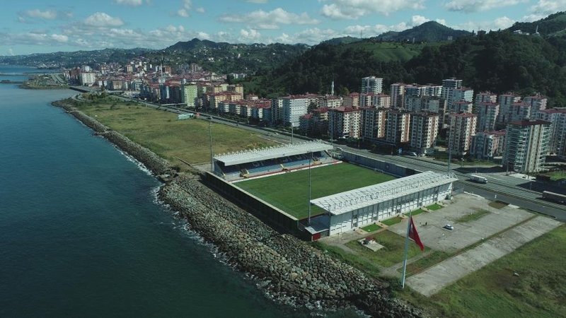 Trabzon'da denize sıfır stadyum