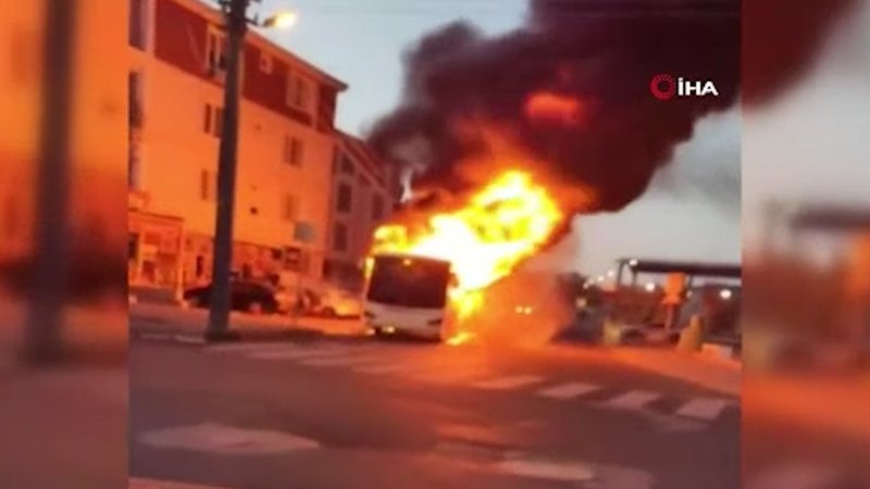 Kırklareli’nde seyir halindeki işçi servisi alev aldı