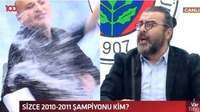 VAR Odası'nda Oğuz Altay ile Emre Bol'un 2010-2011 şampiyonu kim kavgası