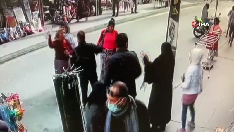 Esenyurt’ta, ‘tantanacı’ dolandırıcılar esnafa kaldırım taşıyla vurmaya kalktı