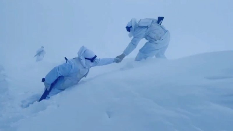 Mehmetçik kar altında görevinin başında