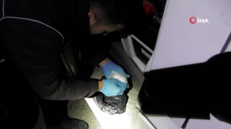 Osmaniye’de, CHP’ye ait minibüste uyuşturucu ele geçirildi