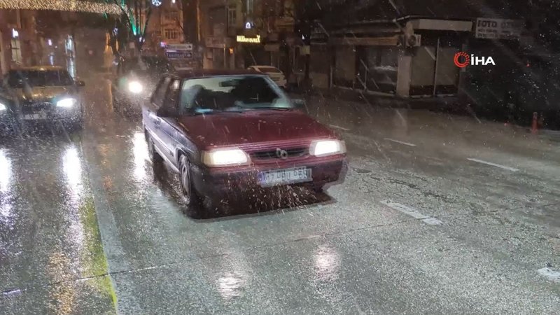 Tekirdağ'da kar yağışı başladı