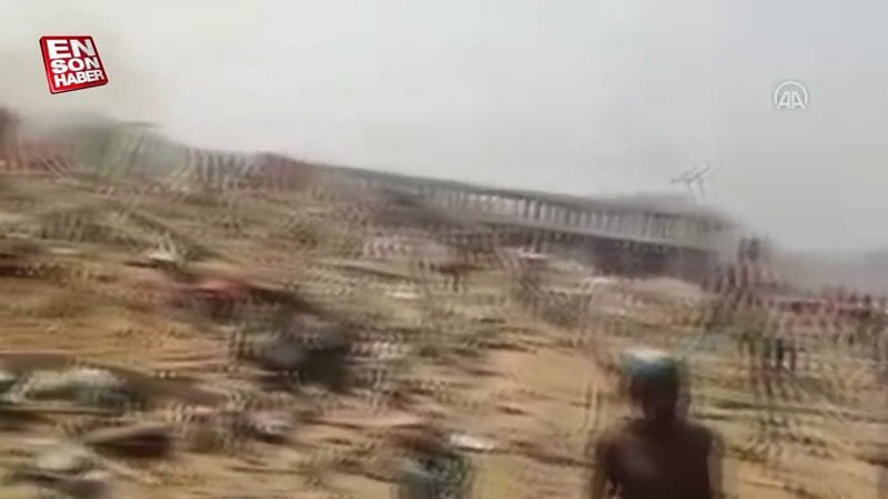 Gana'da patlayıcı taşıyan aracın motosikletle çarpışması sonucu çok sayıda kişi öldü