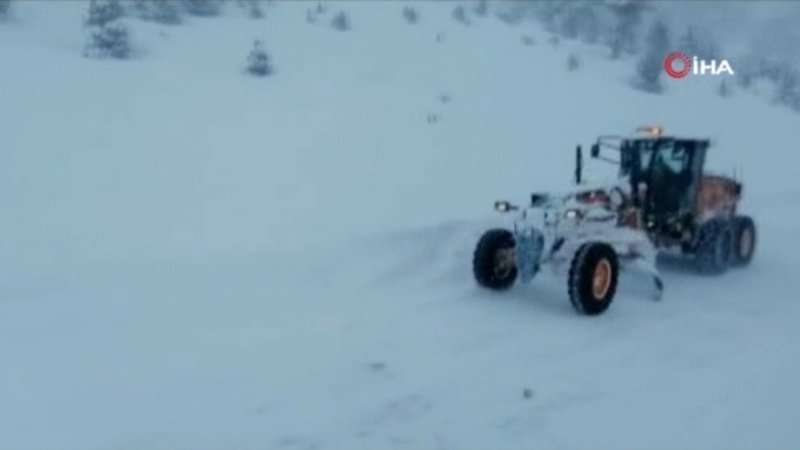 Konya-Antalya karayolunda ulaşım güçlükle sağlanıyor