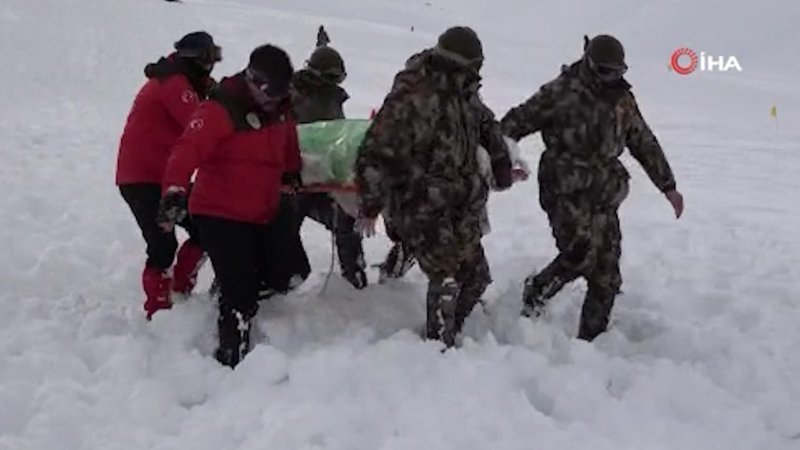 Van'da nefes kesen çığ tatbikatı