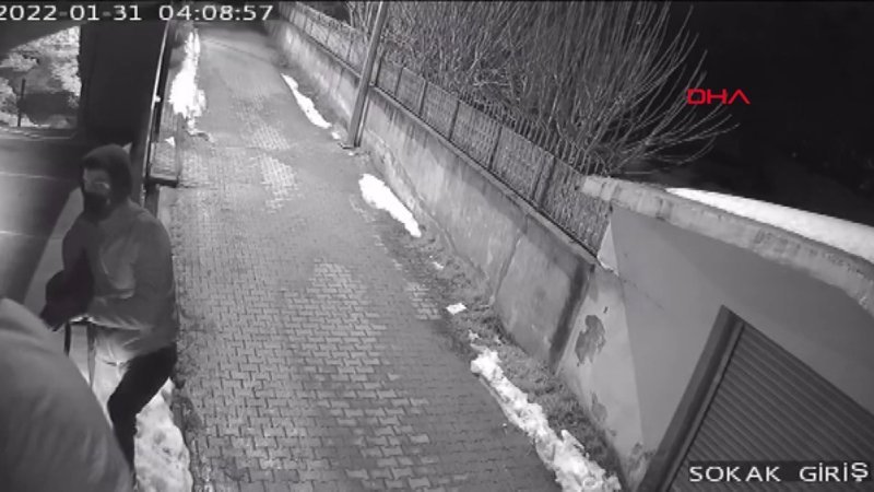 Büyükçekmece'de ev sahibine yakalanan hırsızlar