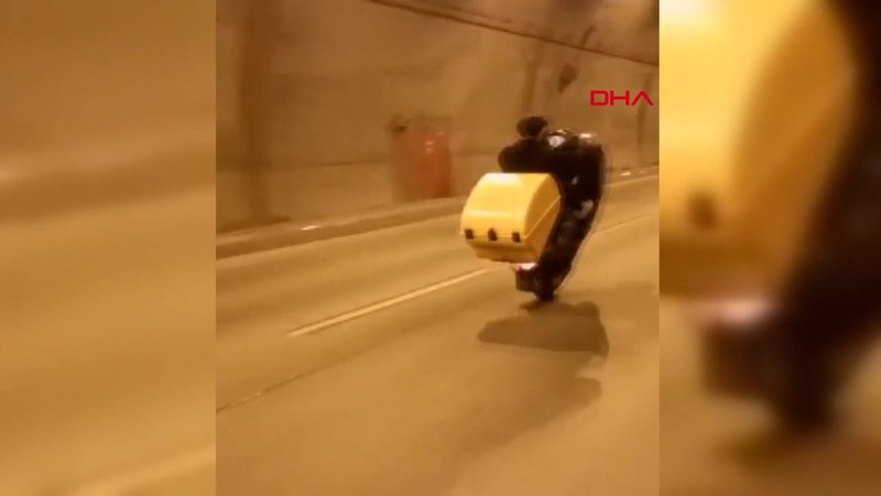 Beyoğlu'nda tünelde tehlikeli tek teker yolculuğu