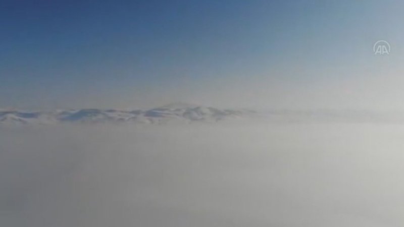 Ağrı Ovası sis altında kaldı