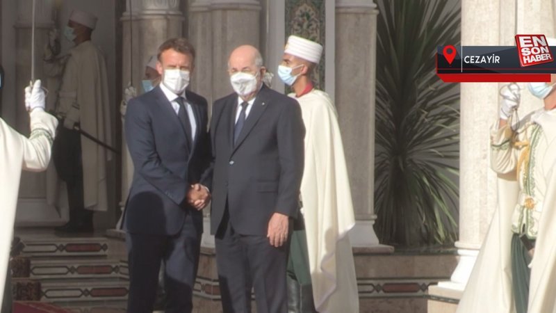 Fransa Cumhurbaşkanı Macron, Cezayir'de