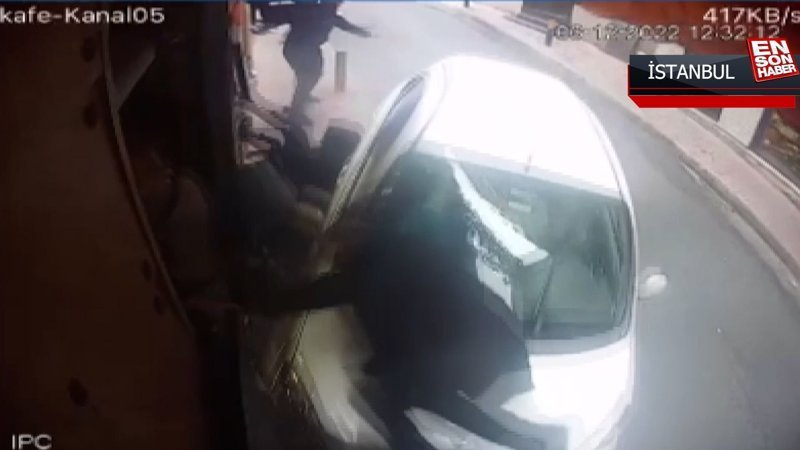 Taksim'de oyuncu Ayten Soykök yayaların arasına daldı