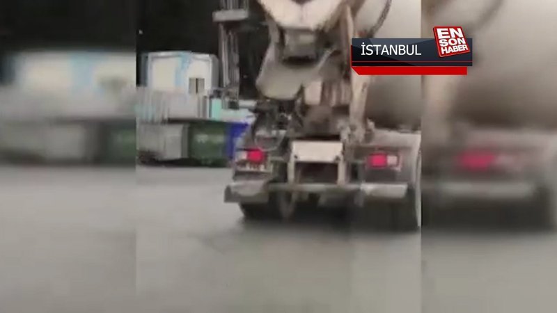 Ambulansa yol vermeyen mikser sürücüsü yola beton harcı döktü