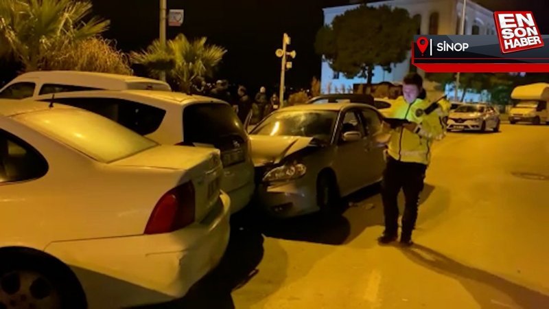 Sinop'ta virajı alamayan otomobil 4 aracı biçti