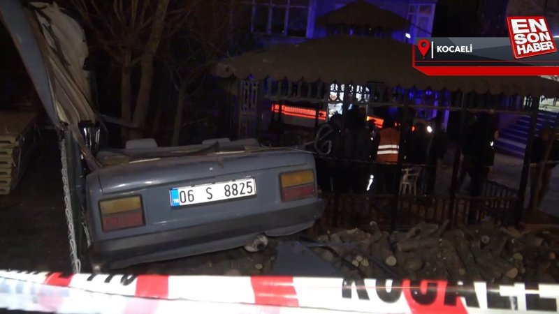 Kocaeli'de kamyona çarpan otomobil bahçeye uçtu