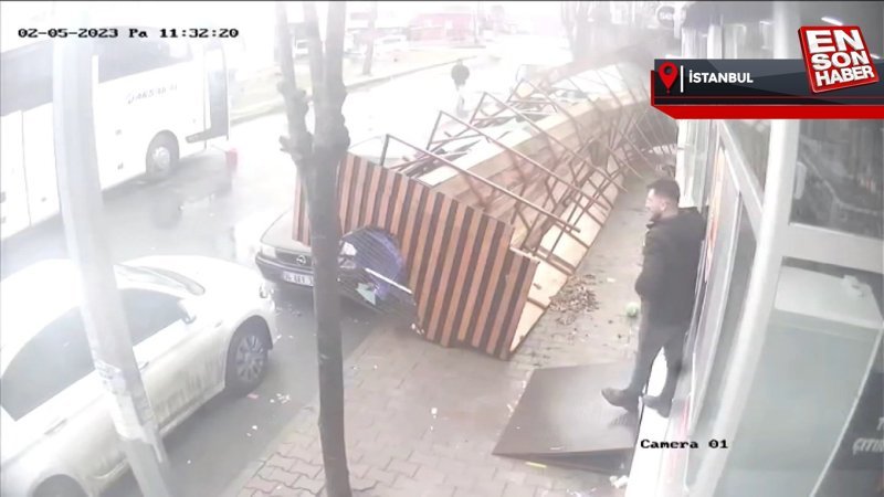 Arnavutköy'de manav reyonu devrildi