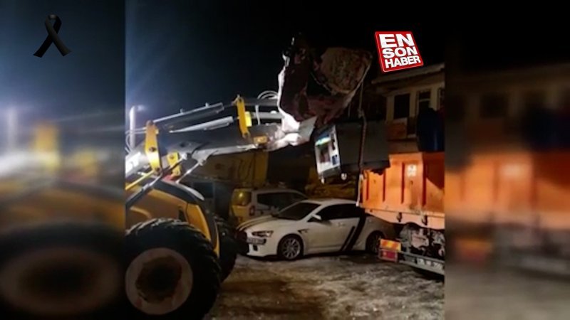 Hasar gören baz istasyonları Türk Telekom ekipleri tarafından ayağa kaldırılıyor