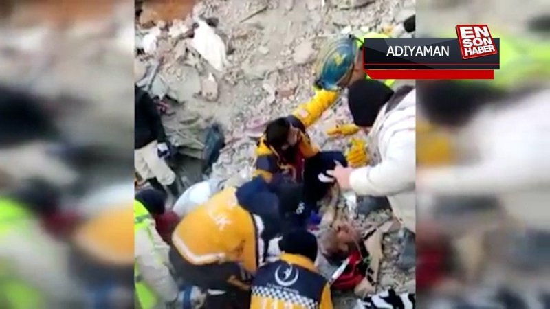 Adıyaman'da 125 saat sonra enkazdan sağ çıkarıldı