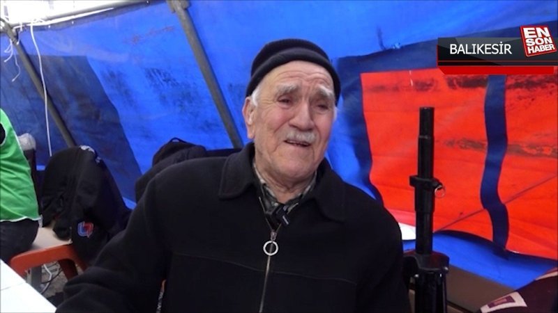 Balıkesirli Mehmet Amca umre parasını depremzedelere bağışladı