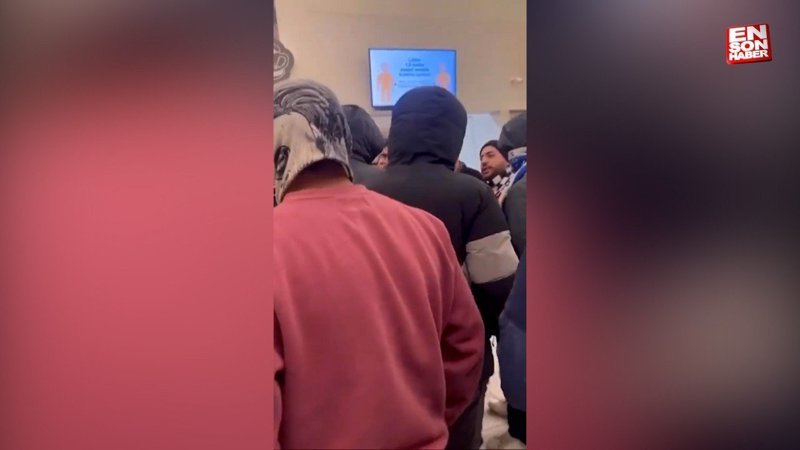 Beşiktaşlı taraftar grubu, fahiş fiyatla ürün sattığı iddia edilen tesise gitti