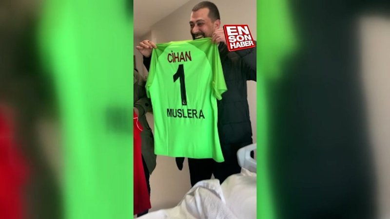 Depremzede Cihan Emir Parlak, Galatasaraylı isimlerle telefonda görüştü