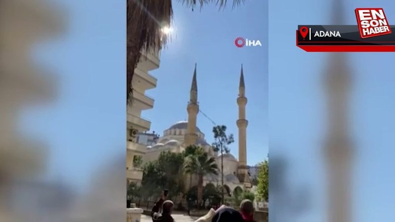 Adana'da hasarlı minareler yıkılıyor