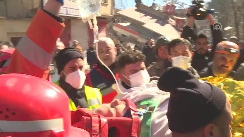 Kahramanmaraş'ta 248'inci saatte bir kişi daha sağ çıkarıldı