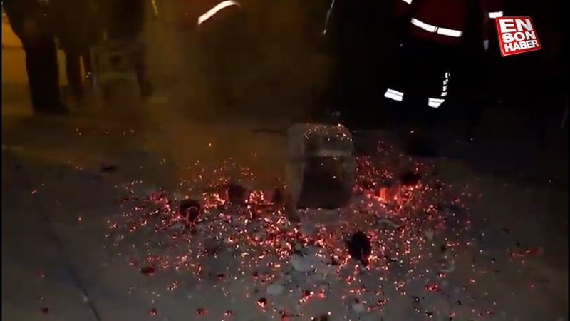 Sağlık Bakanı Koca, sağlık personeliyle sohbet ederken ocak patladı