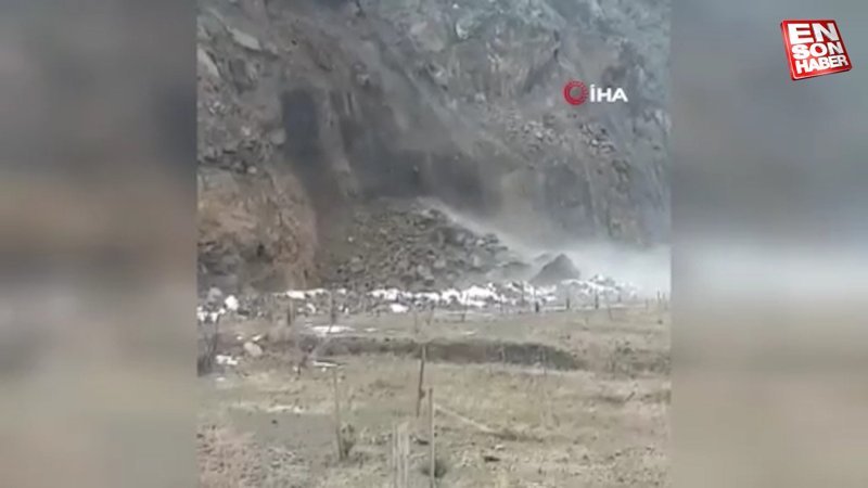 Artvin-Ardahan karayolunda bir saat arayla ikinci heyelan