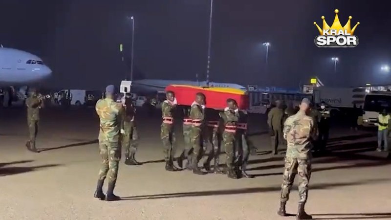 Atsu'nun cenazesi ülkesinde resmi törenle karşılandı