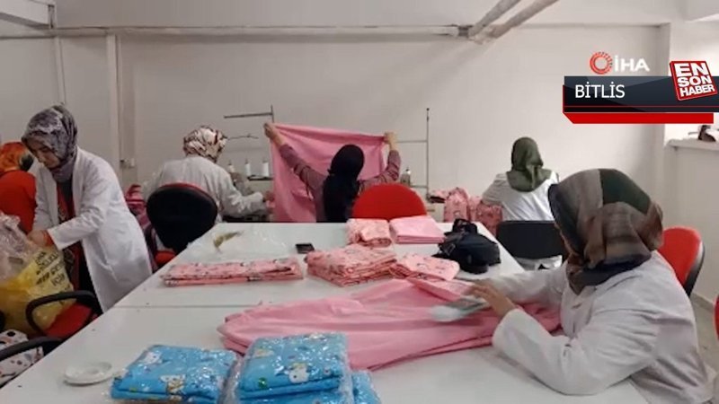 Depremzedeler üşümesin diye gece gündüz çalışıyorlar