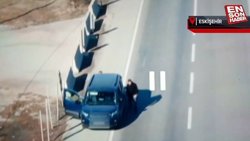 Eskişehir'de polisi görünce sürücü değişikliği yaptılar: Drone yakaladı