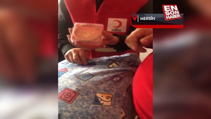 Hataylı depremzedeye verilen yastıktan bilezik çıktı
