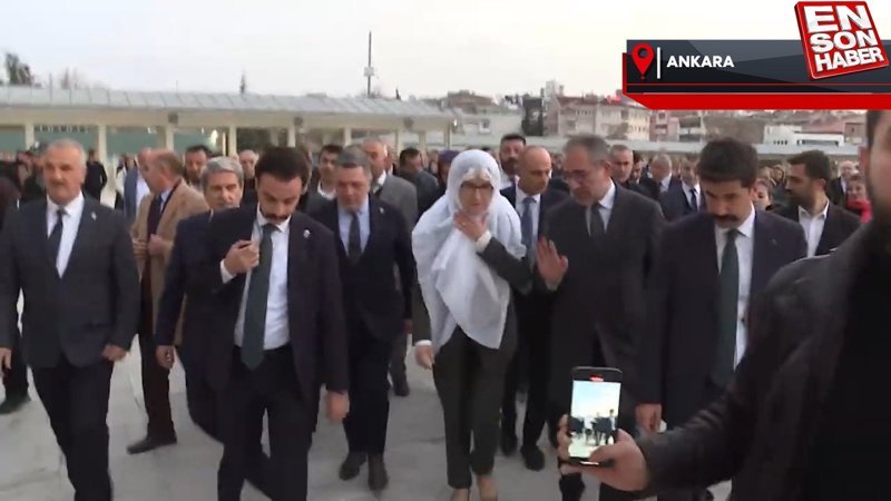 İYİ Parti lideri Akşener depremlerde yaşamını yitirenler için mevlit okuttu