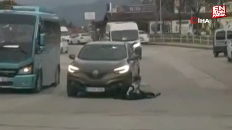 Karabük'te karşıdan karşıya geçen çocuk, aracın altında kalmaktan son anda kurtuldu