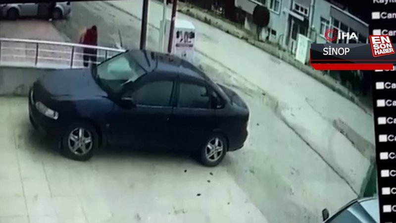 Sinop’ta otomobilin apartman boşluğuna düşme anı