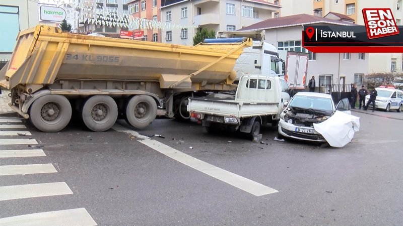 Kartal'da kayan hafriyat kamyonu 13 araca çarptı