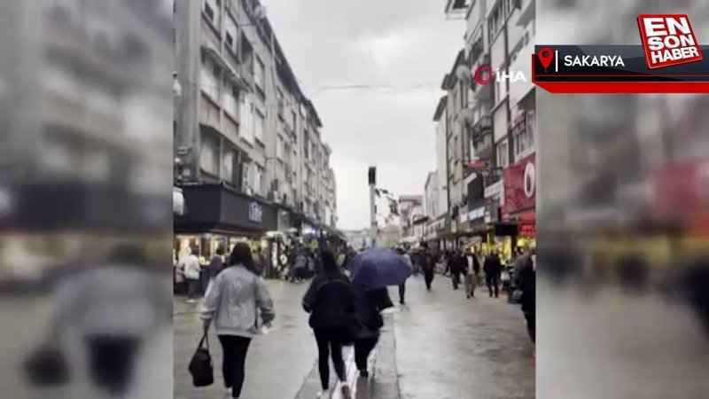 Sakarya'da şiddetli fırtına hayatı olumsuz etkiledi